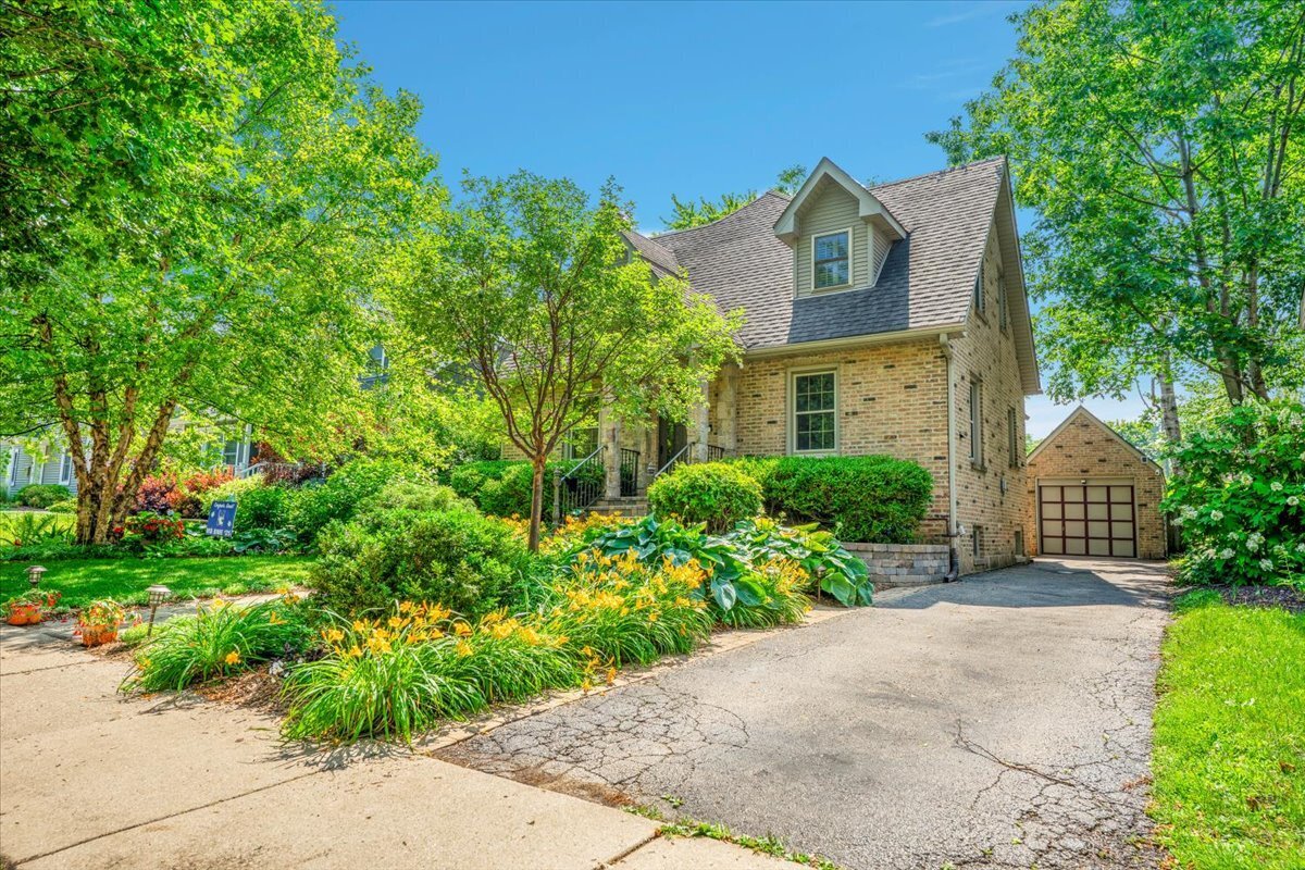 14 S George Street  Mount Prospect IL 60056 photo