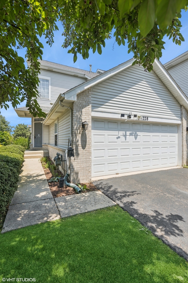 Property Photo: 1228 Le Moyne Avenue IL 60446