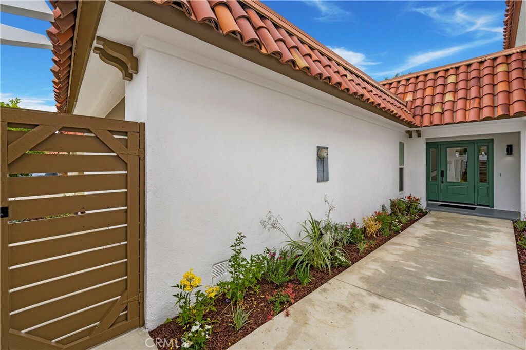 Property Photo:  44 Seton Road  CA 92612 