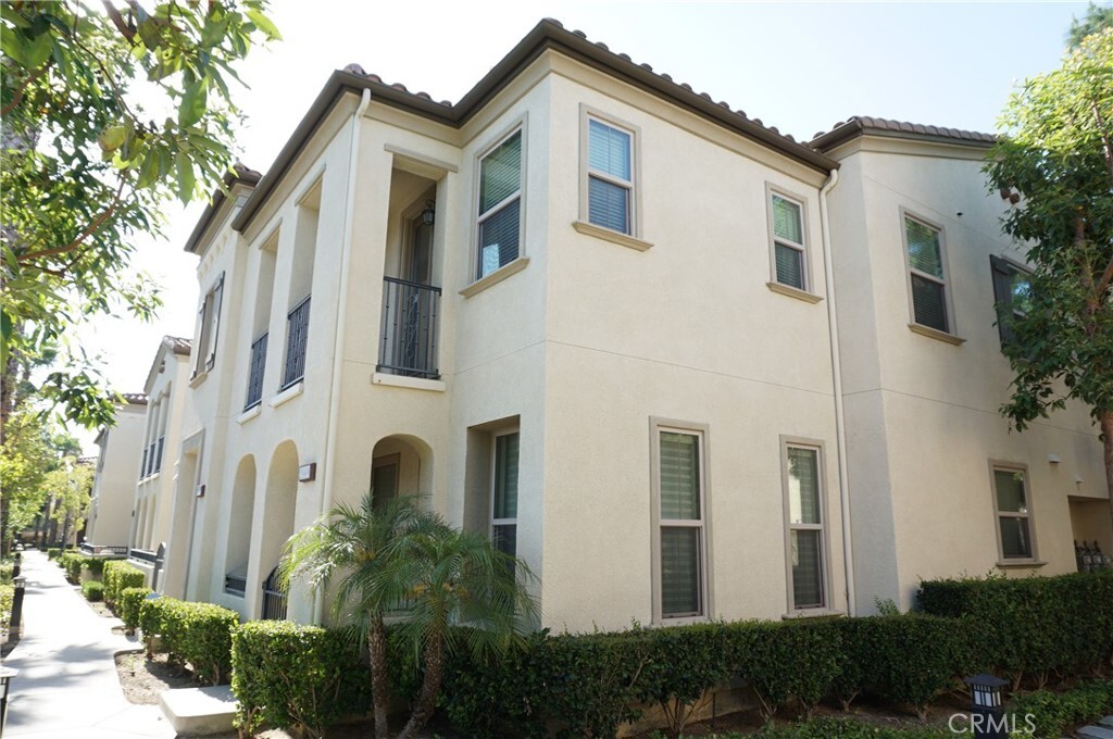 Property Photo: 20406 Paseo Cresta CA 91326