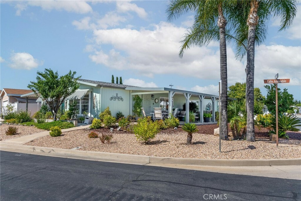 Property Photo: 38124 Calle Amigable CA 92563
