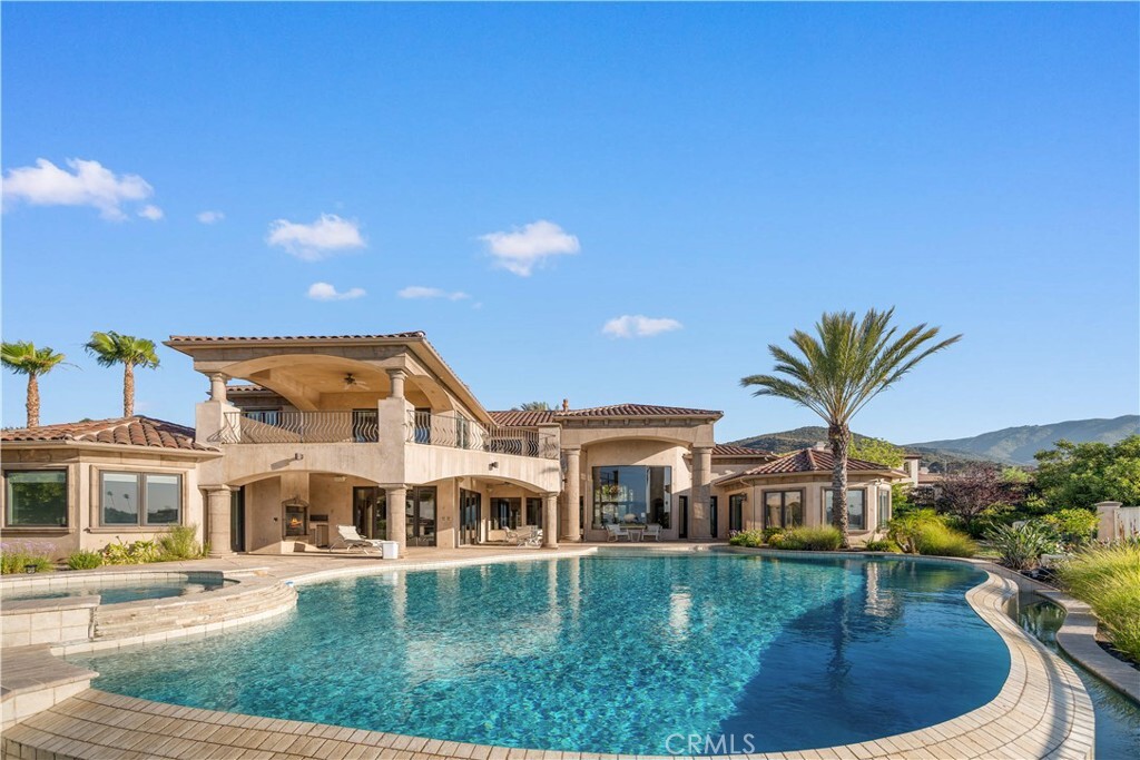 Property Photo: 423 Cleveland Way CA 92881