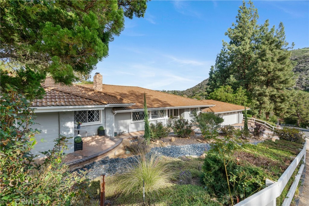 Property Photo: 95 Buckskin Road CA 91307
