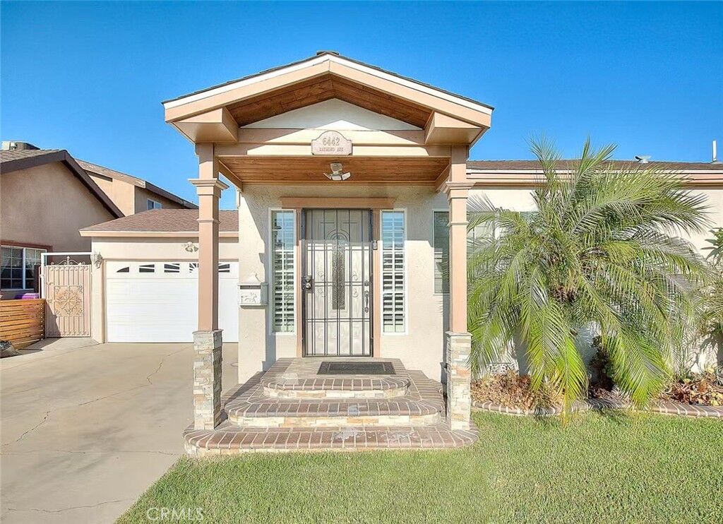 Property Photo:  6442 Raymond Avenue  CA 90805 
