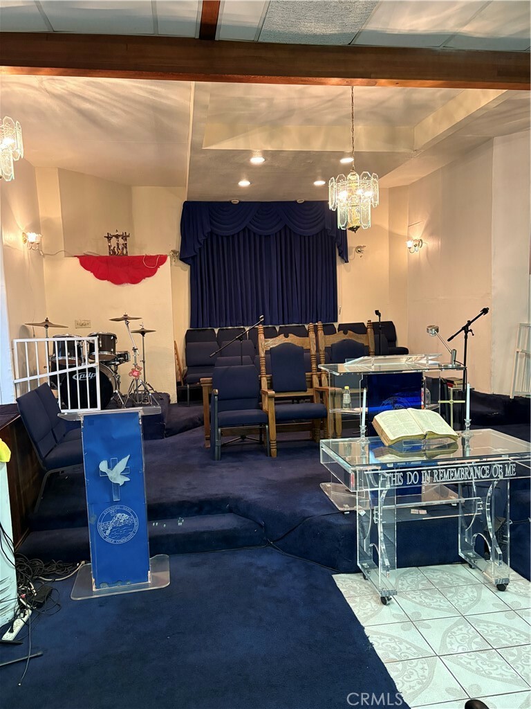 Property Photo: 1721 W. Century Blvd CA 90047