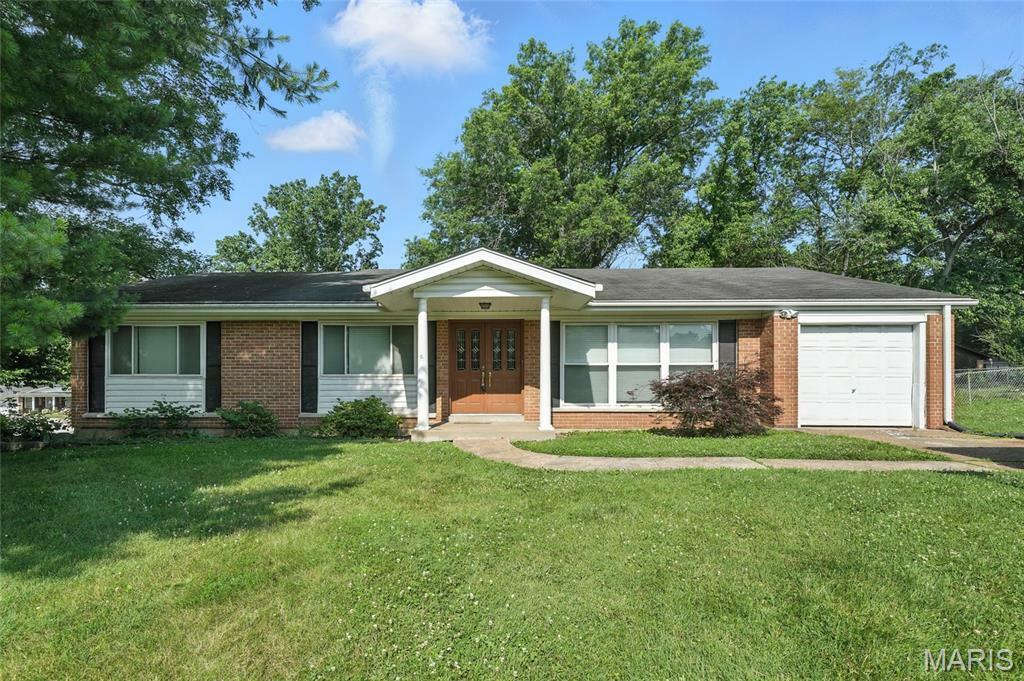701 Fernview Drive  St Louis MO 63141 photo