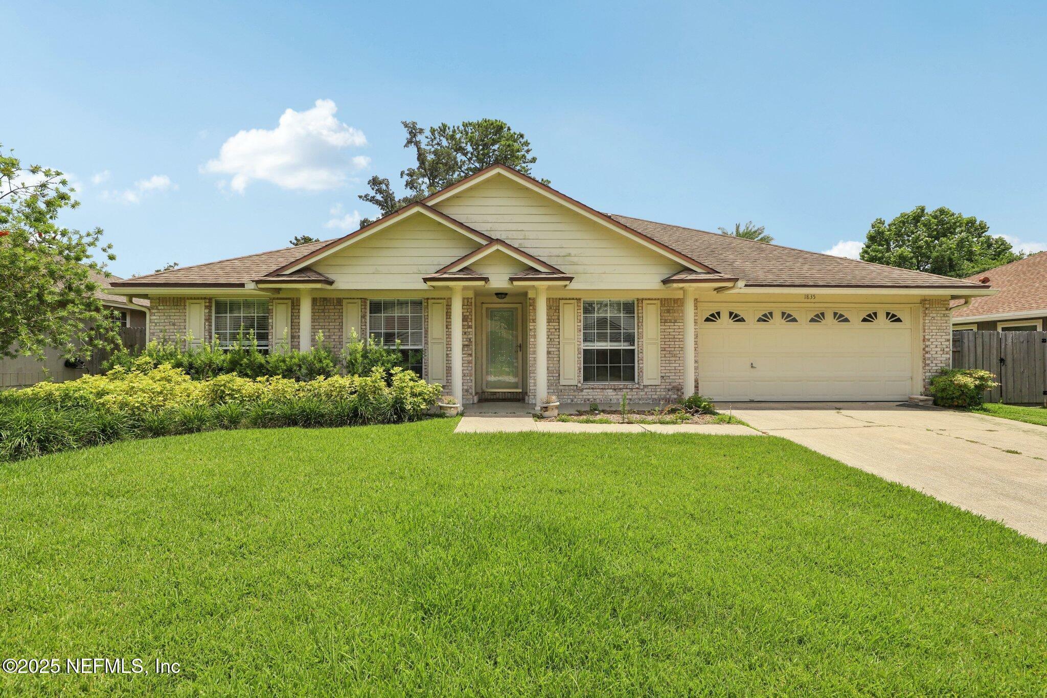 Property Photo:  1835 Harbor Island Drive  FL 32003 