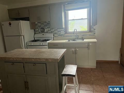 Property Photo:  361 Belgrove Drive 2  NJ 07032 