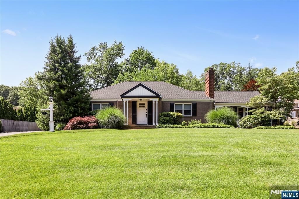 19 Mountain Ridge  Wayne NJ 07470 photo