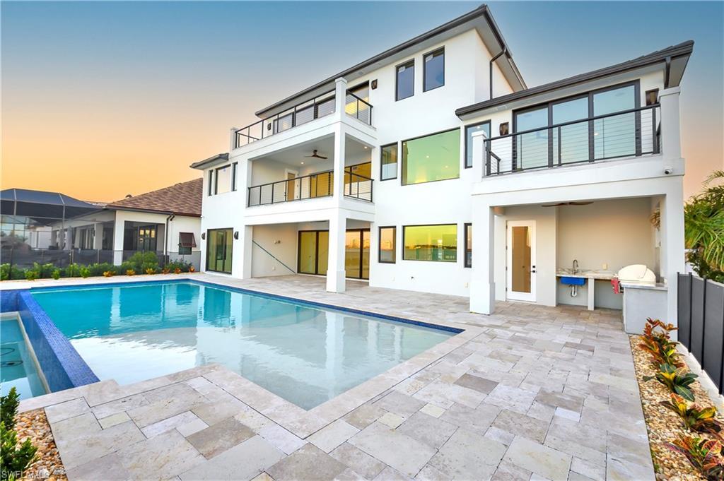 Property Photo: 5735 Riverside Dr FL 33904