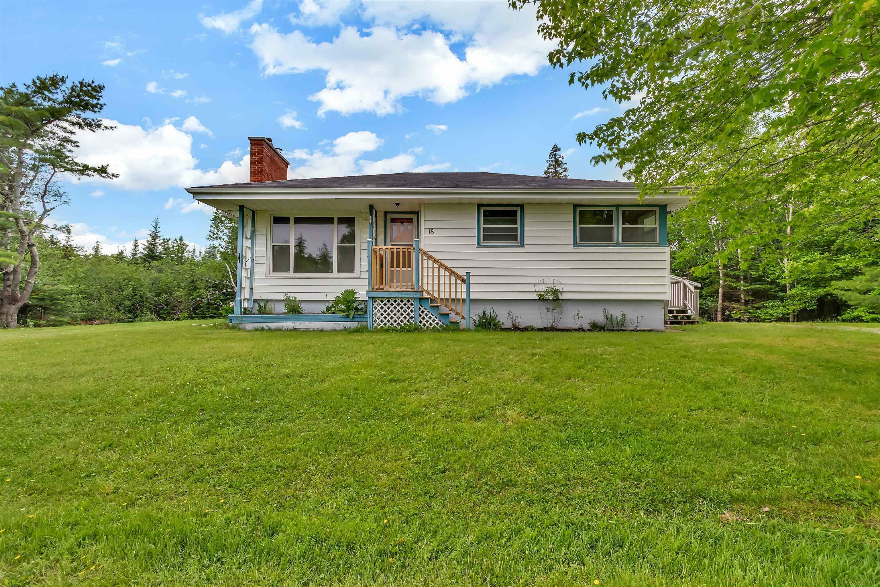 Photo de la propriété: 18 Parker Lane E NS B3E 1E5