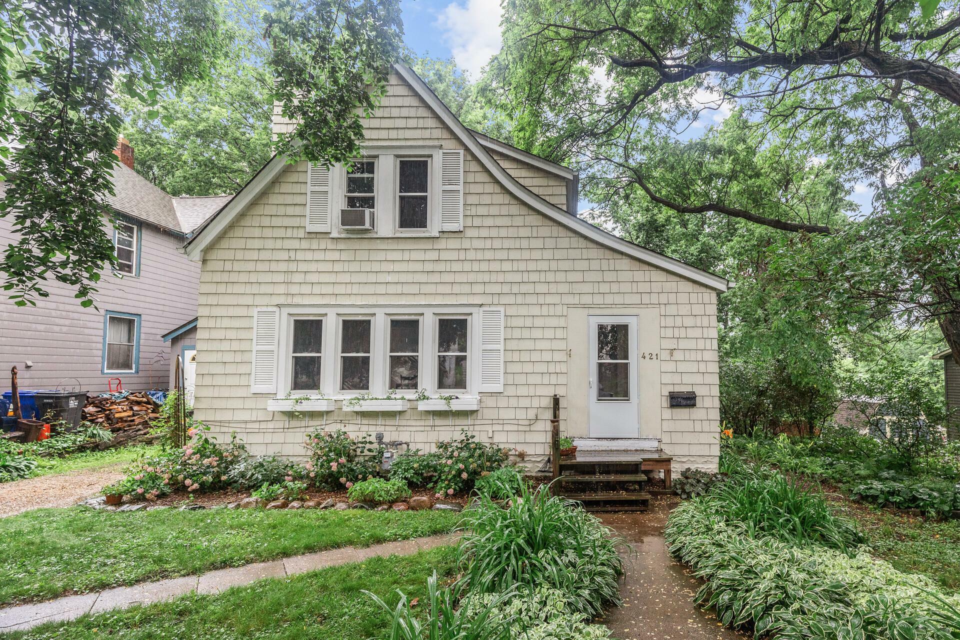 Property Photo: 421 Belvidere Street E MN 55107