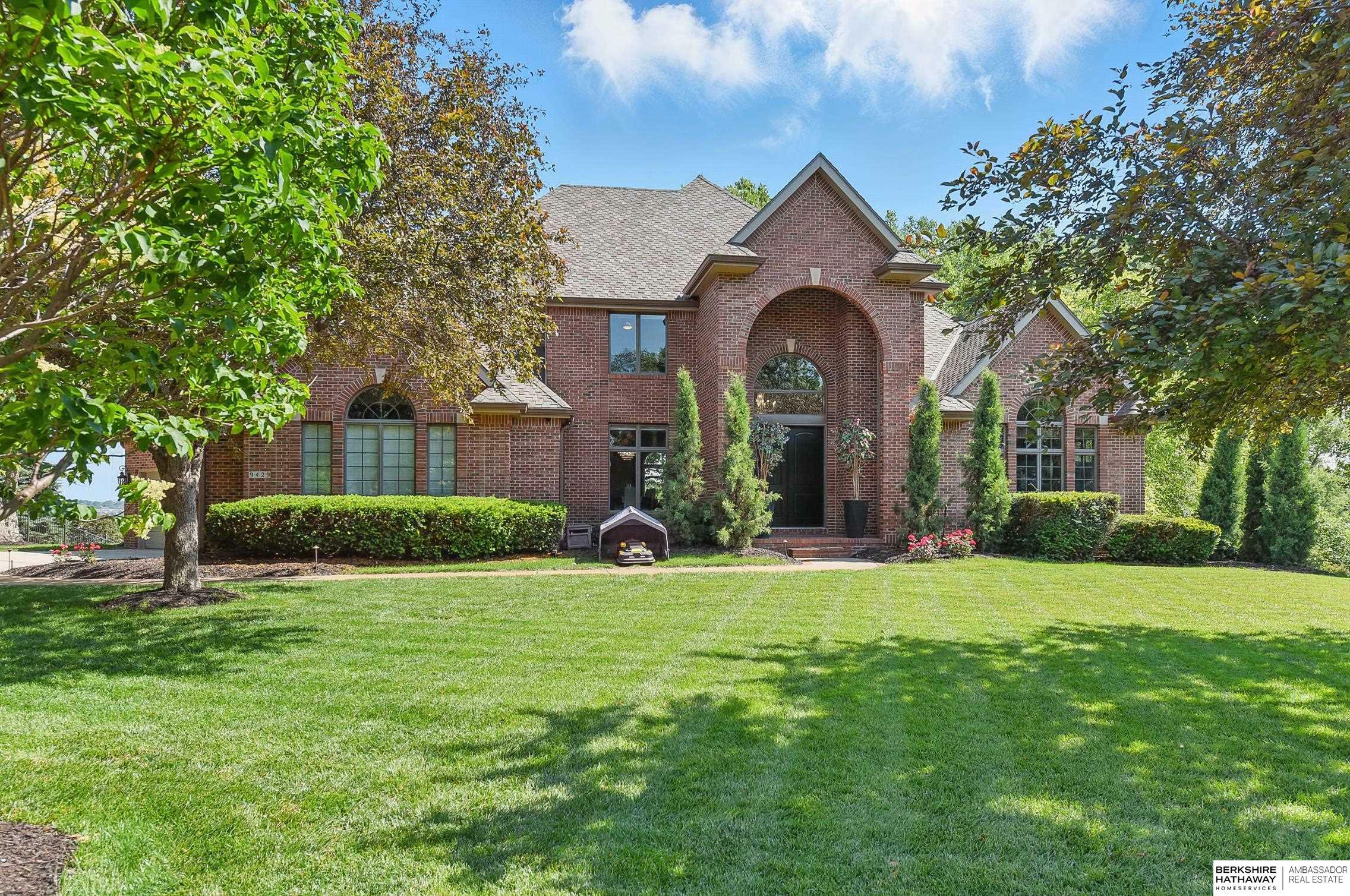 Property Photo: 9429 Woodney Circle NE 68122