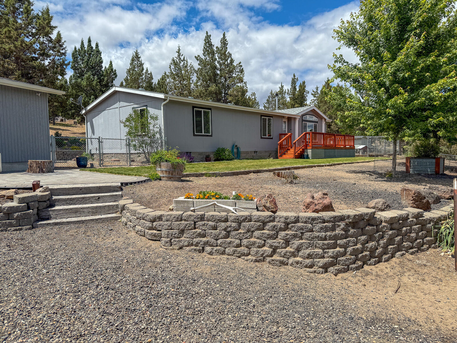 Property Photo:  2400 SE Morningside Drive  OR 97754 