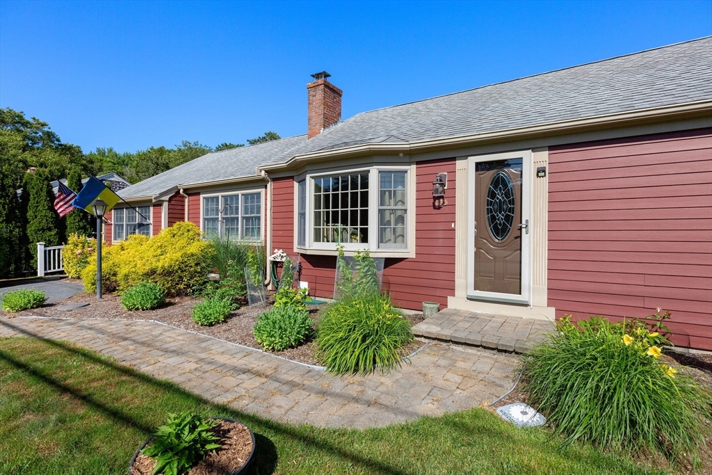 Property Photo:  128 South Sea Ave  MA 02673 