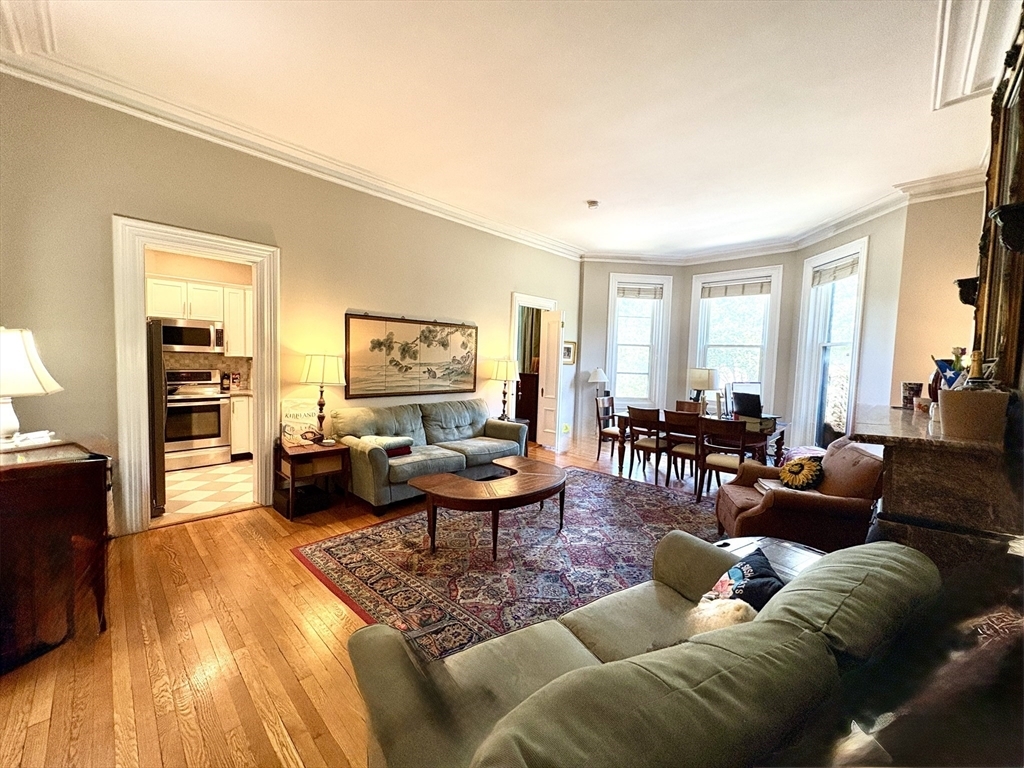 Property Photo: 86 Commonwealth Avenue 2F MA 02116