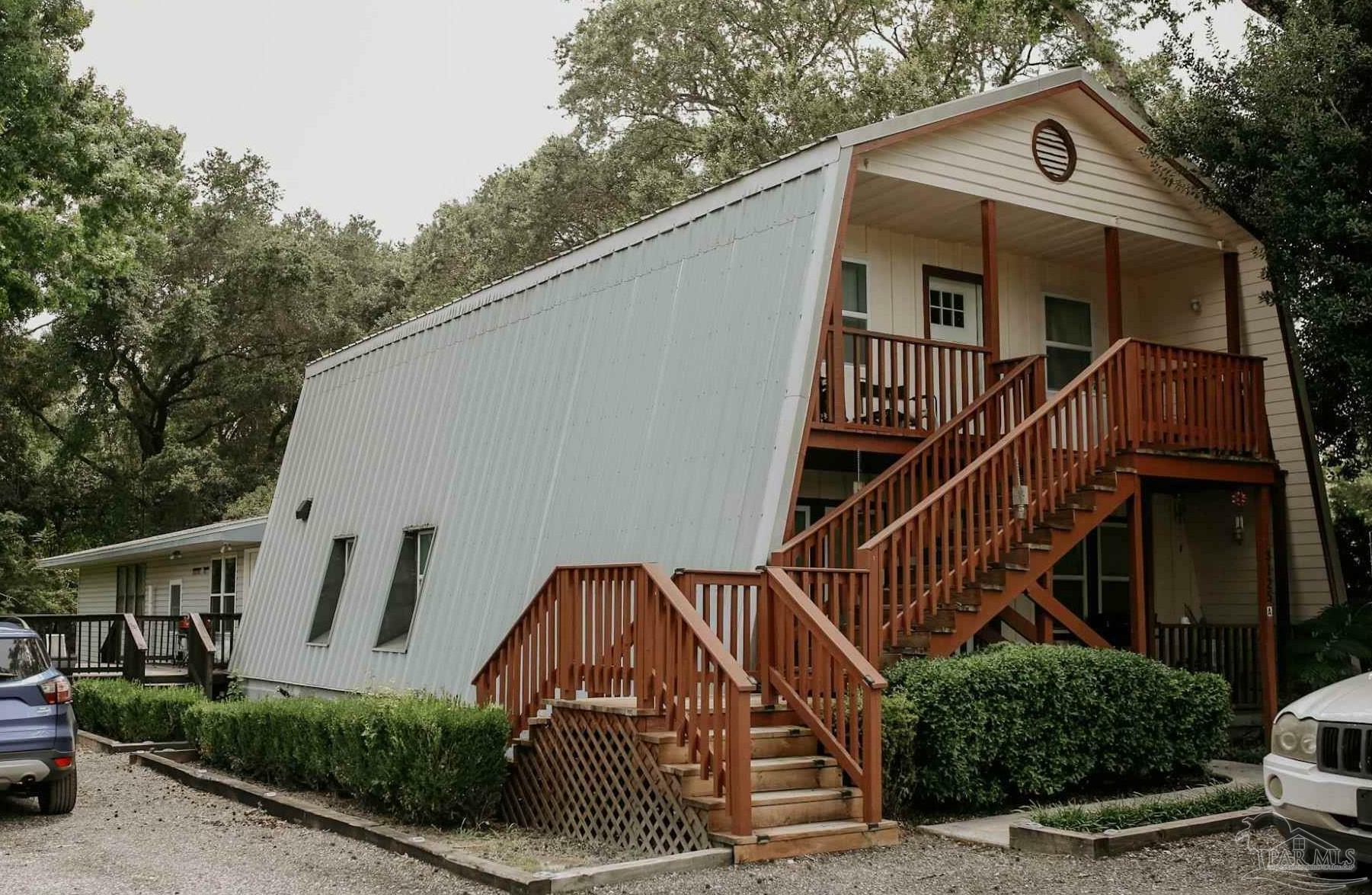 Property Photo: 3125 Zepp Ln FL 32571