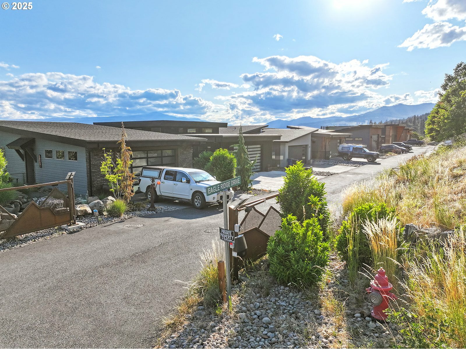 Property Photo: 211 Eagle Ridge Dr WA 98672
