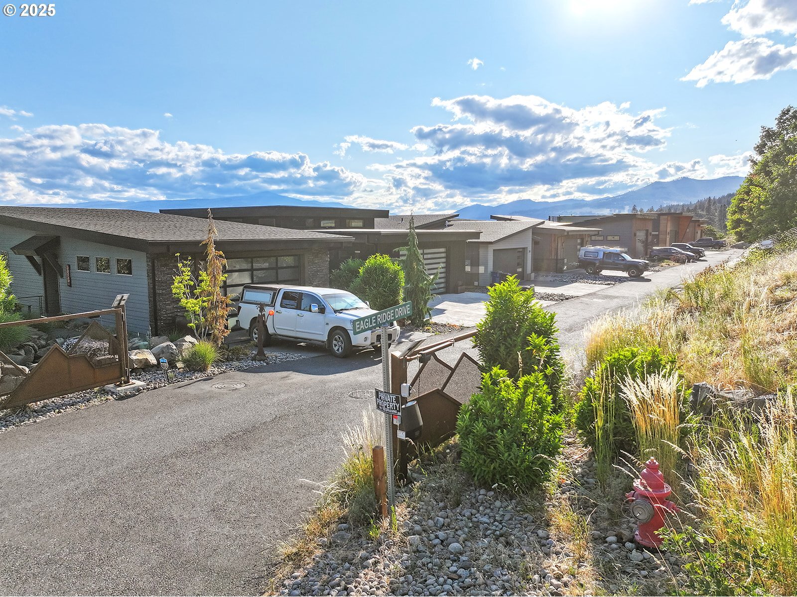 Property Photo: 211 Eagle Ridge Dr WA 98672