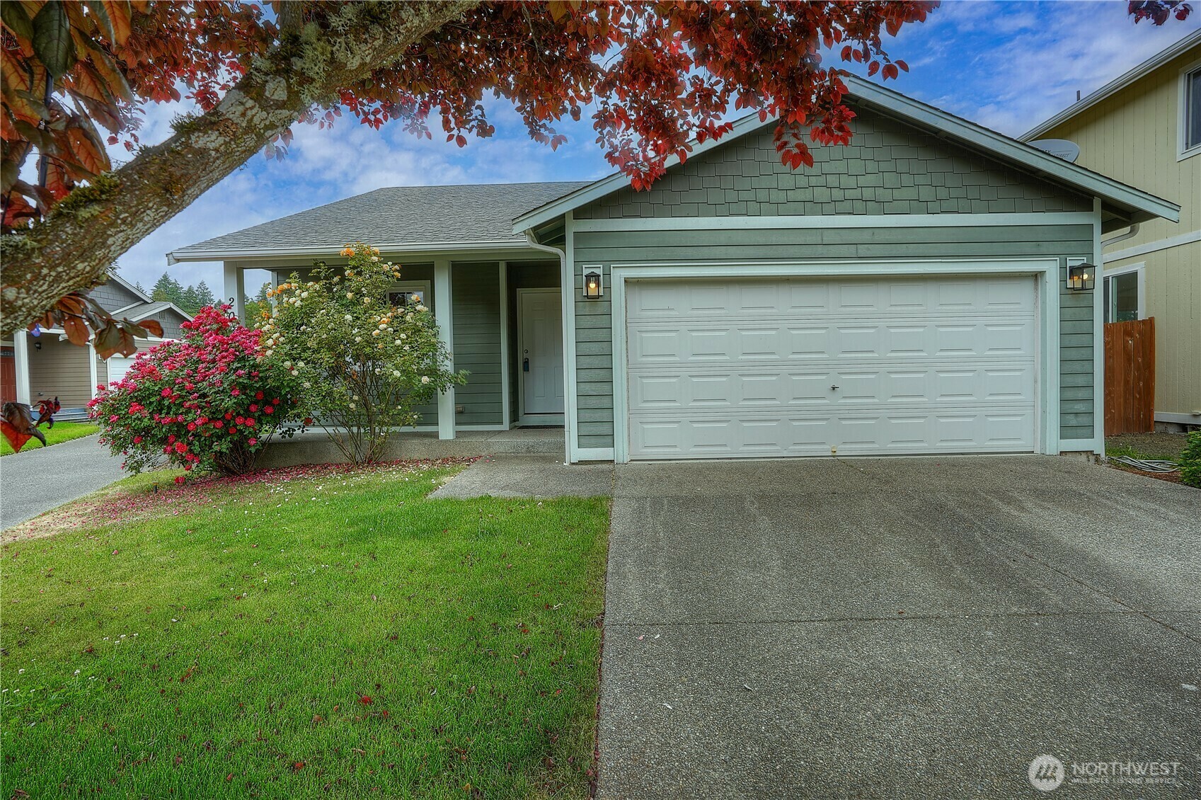 Property Photo: 20614 6th Avenue Ct E WA 98387