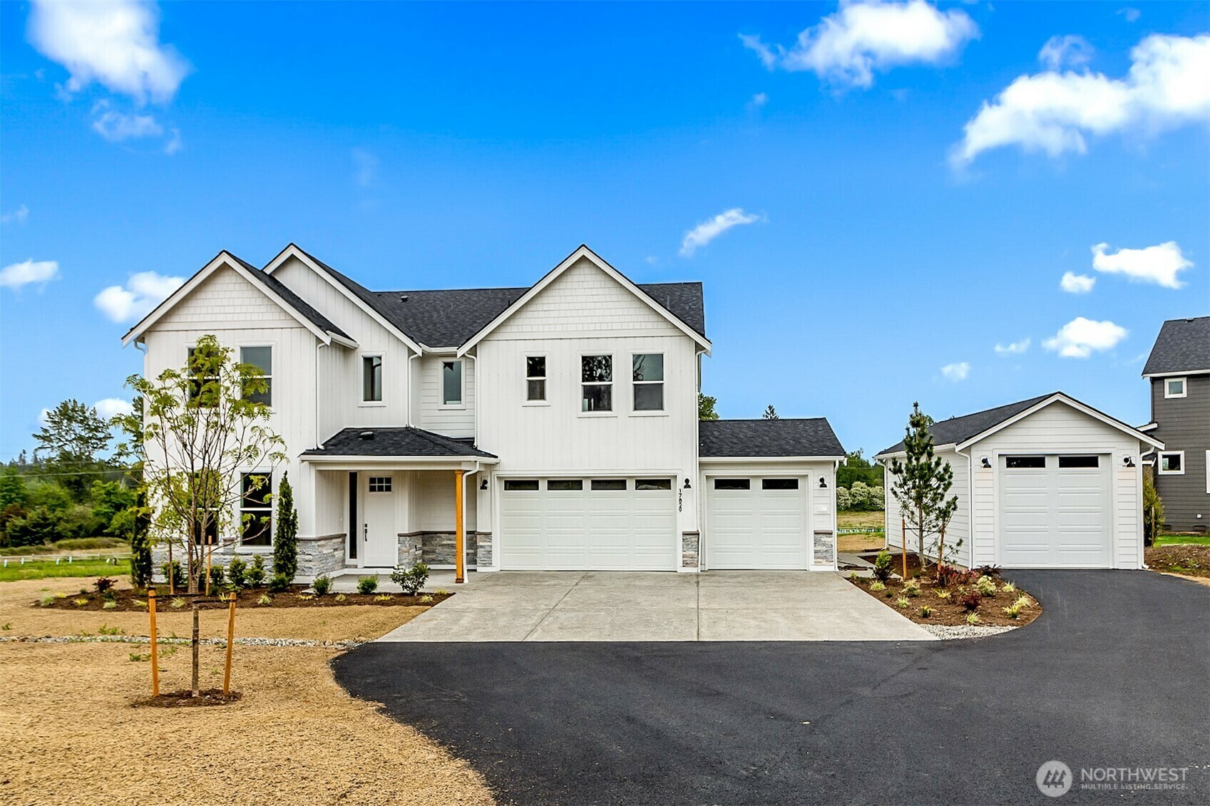 Property Photo: 17829 11th Avenue NE WA 98223