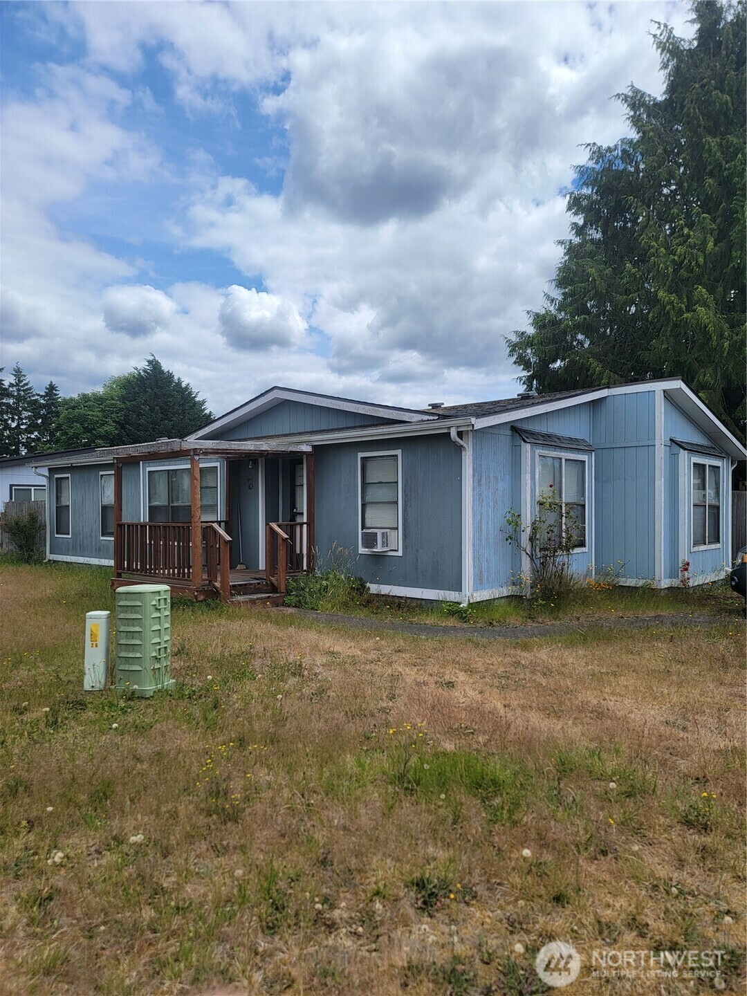 Property Photo: 1502 Yelm Avenue W 7 WA 98597