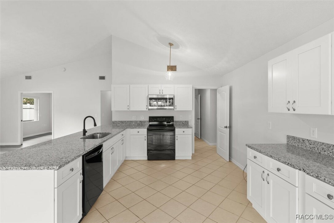 Property Photo: 6172 W Pine Circle FL 34429
