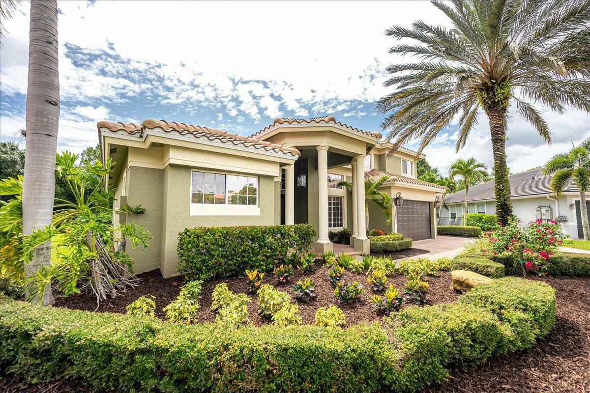 Property Photo: 5045 SW Saint Creek Drive FL 34990