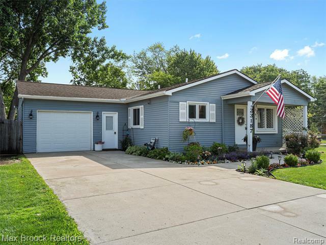 23187 Talbot Street  Clinton Twp MI 48035 photo