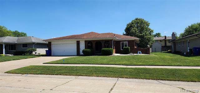 Property Photo: 15480 Sherwood Lane MI 48026