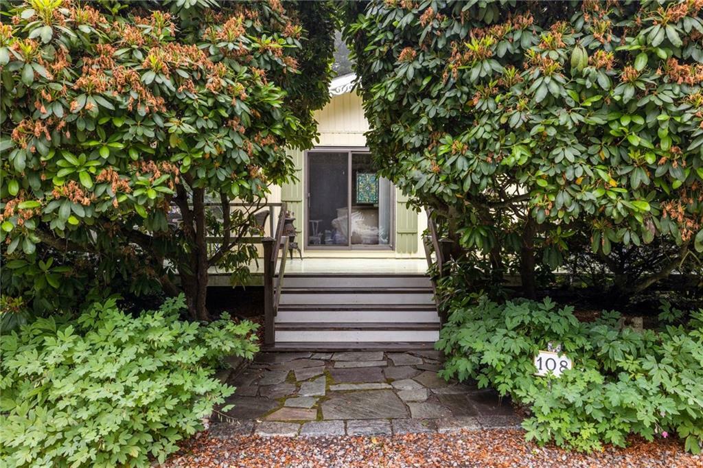 Property Photo:  108 Steamboat Street  RI 02835 