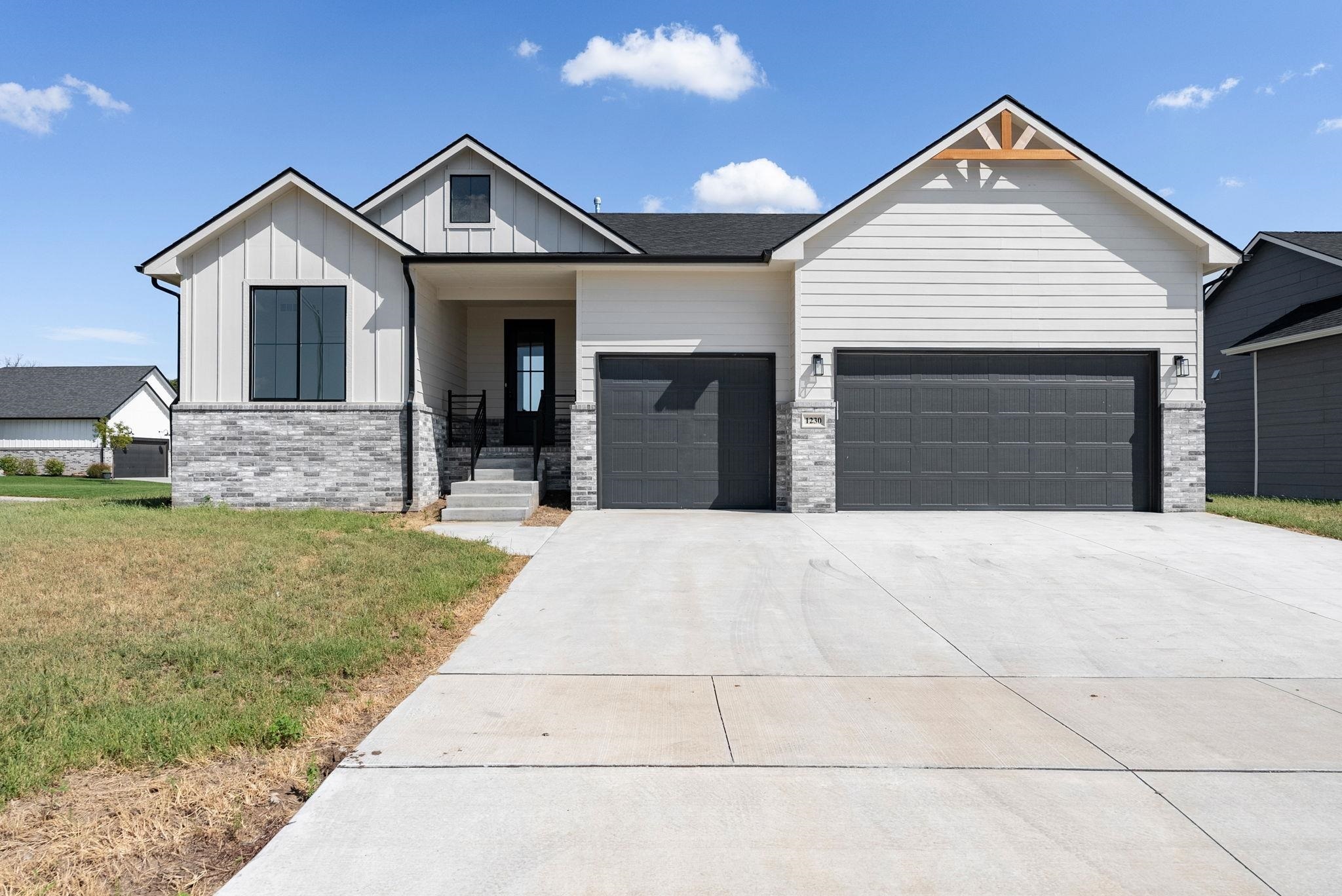 Property Photo: 1230 W Ravendale Ln KS 67052