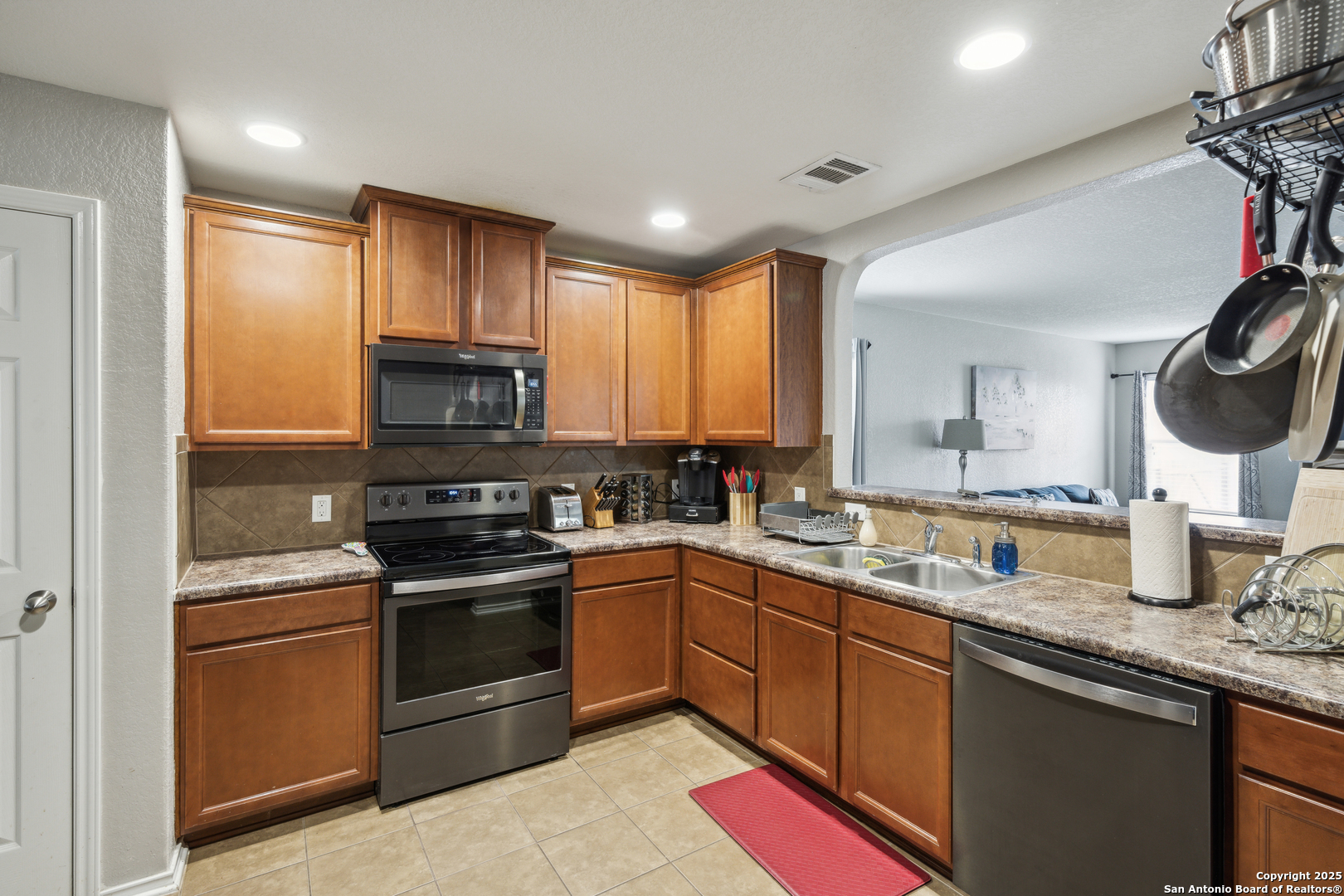 Property Photo: 1826 Strawhouse TX 78245