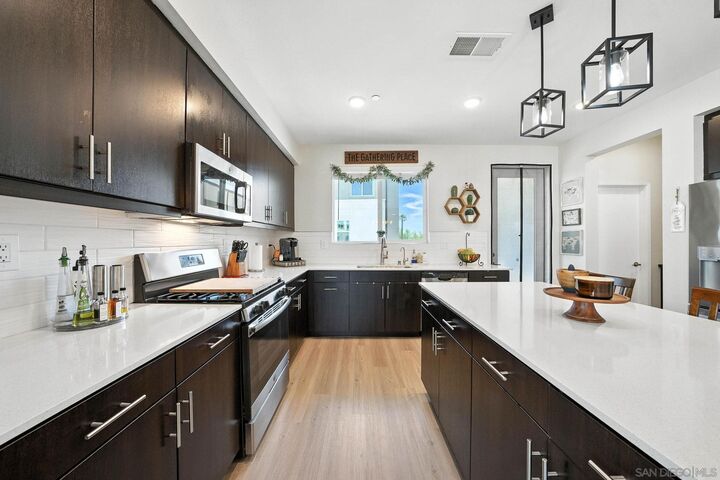 Property Photo:  5405 Calle Sand Arch 197  CA 92154 