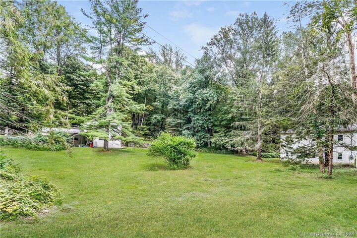 86 Pocahontas Road  Redding CT 06896 photo