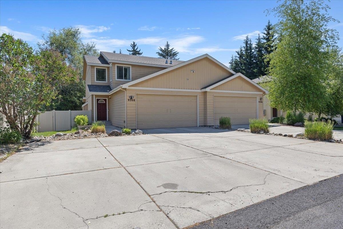 Property Photo: 9306 N Mountain Ln 9308 WA 99218
