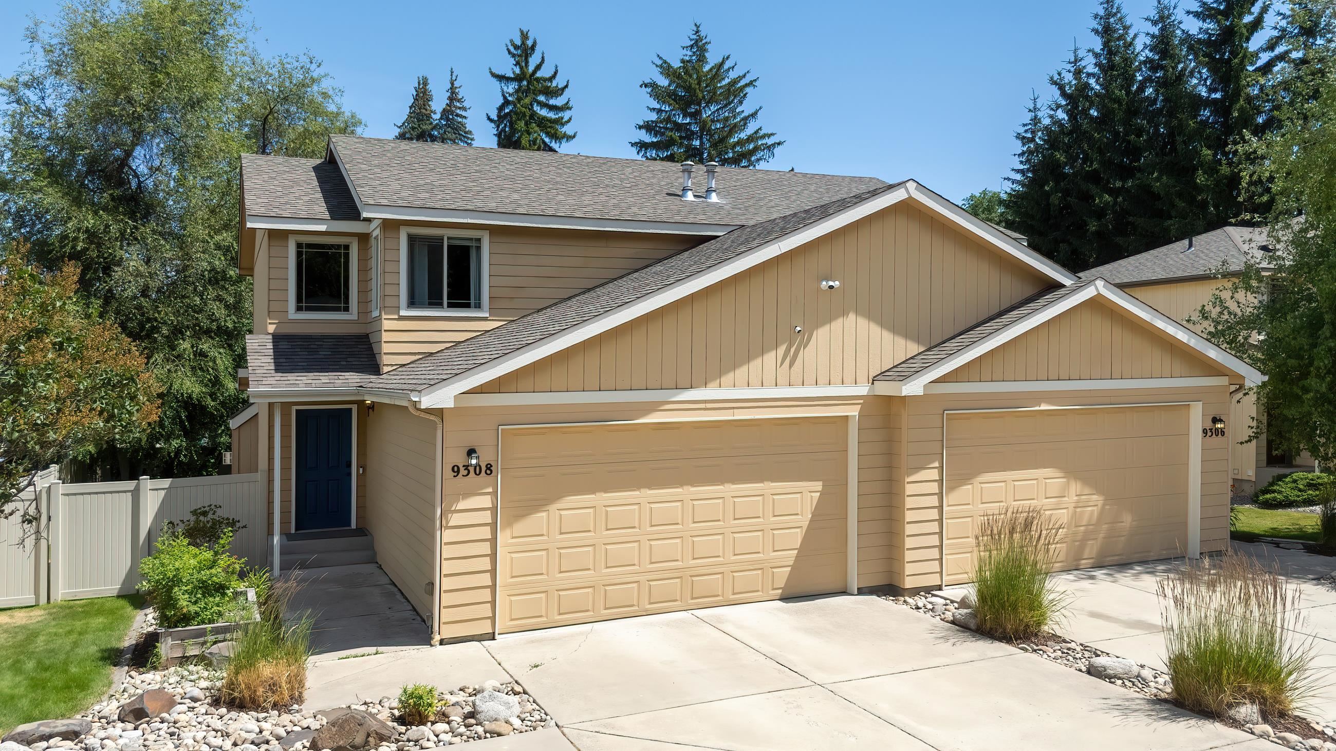 Property Photo: 9306 N Mountain Ln 9308 WA 99218