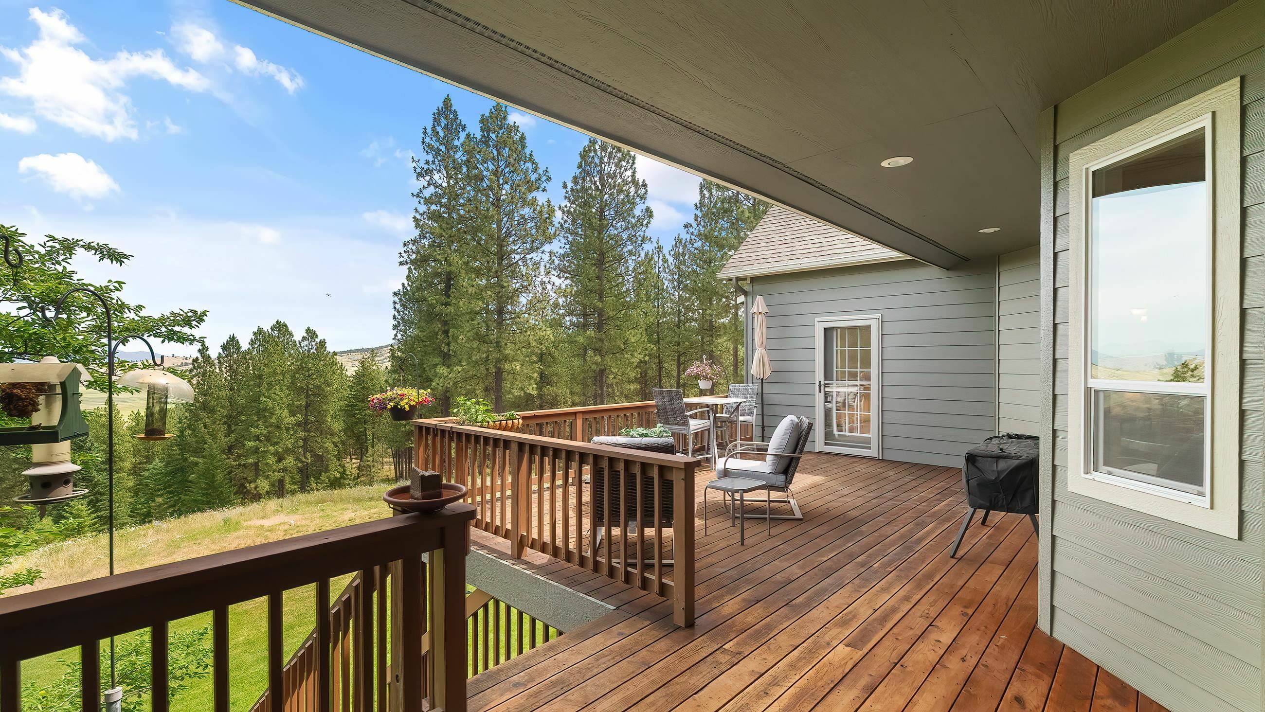 Property Photo:  19918 E Pheasant Dr  WA 99016-8717 