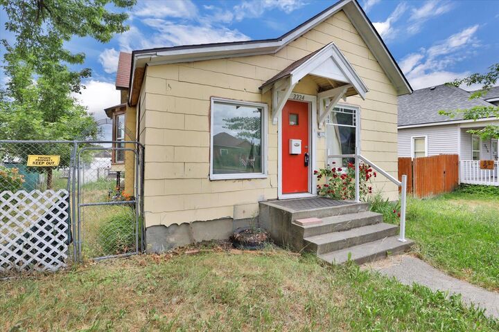 Property Photo:  2224 E Empire Ave  WA 99207 