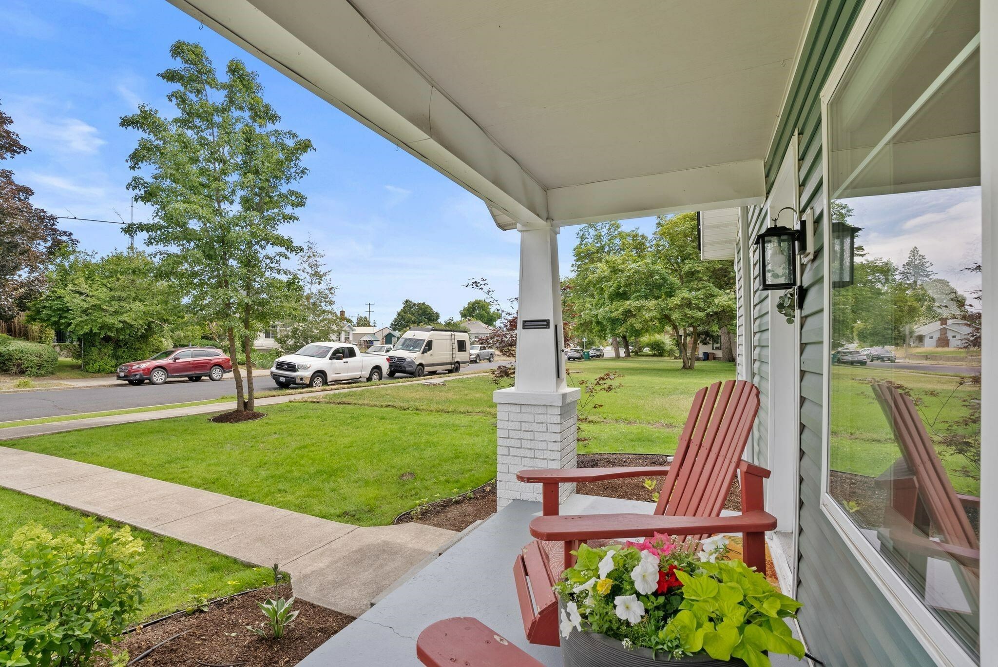 Property Photo: 4327 N Washington St WA 99205