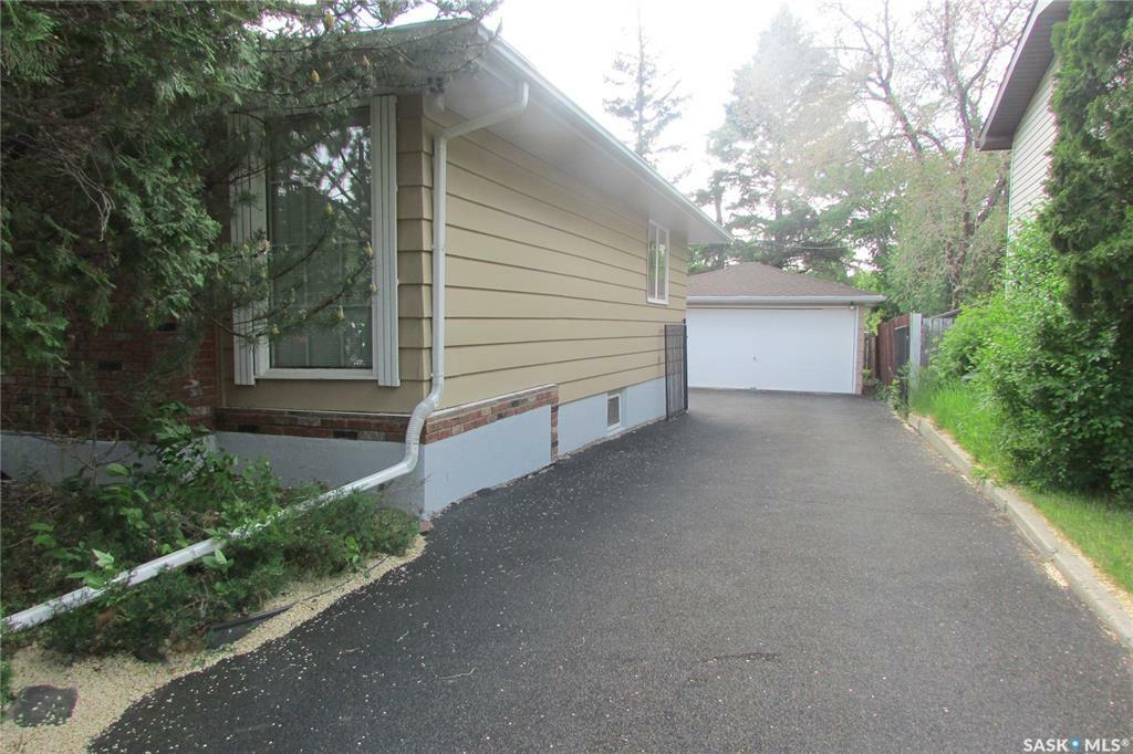 Photo de la propriété: 20 Montgomery Road SK S4S 5C4
