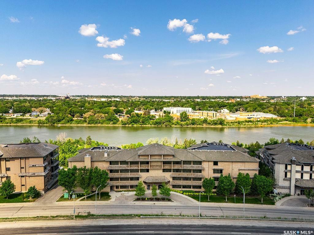 623 Saskatchewan Crescent W 135  Saskatoon SK S7M 0A5 photo
