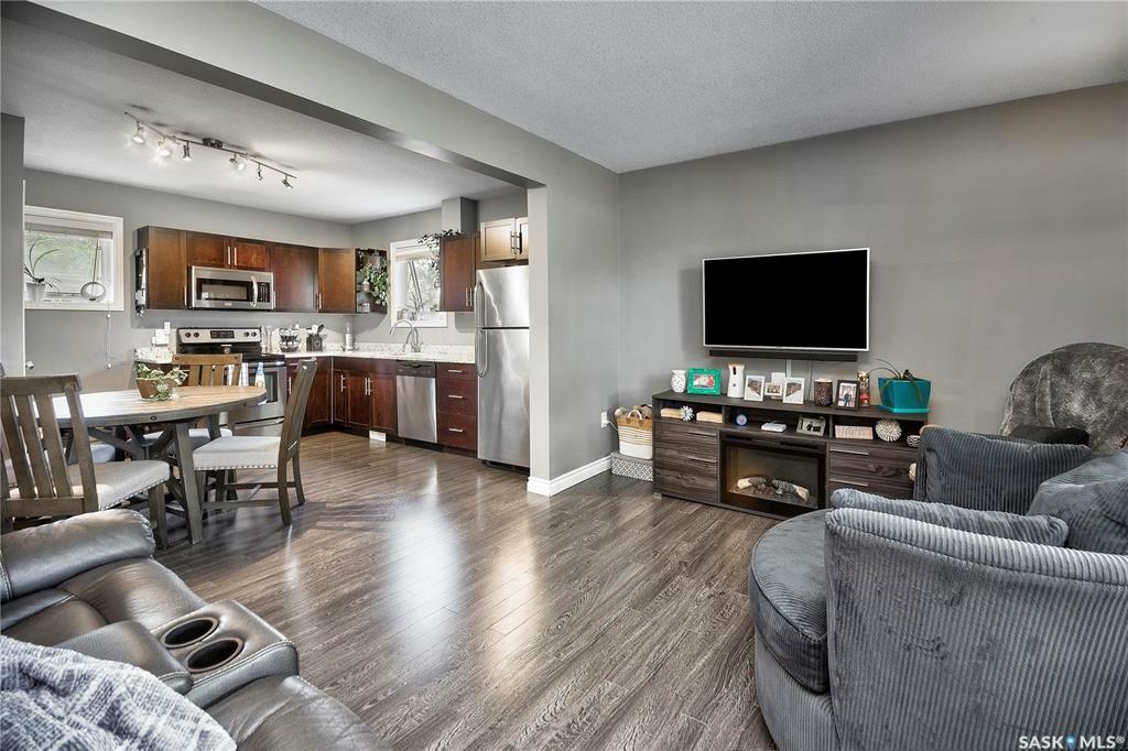 Photo de la propriété: 341 23rd Street W SK S6V 4L9