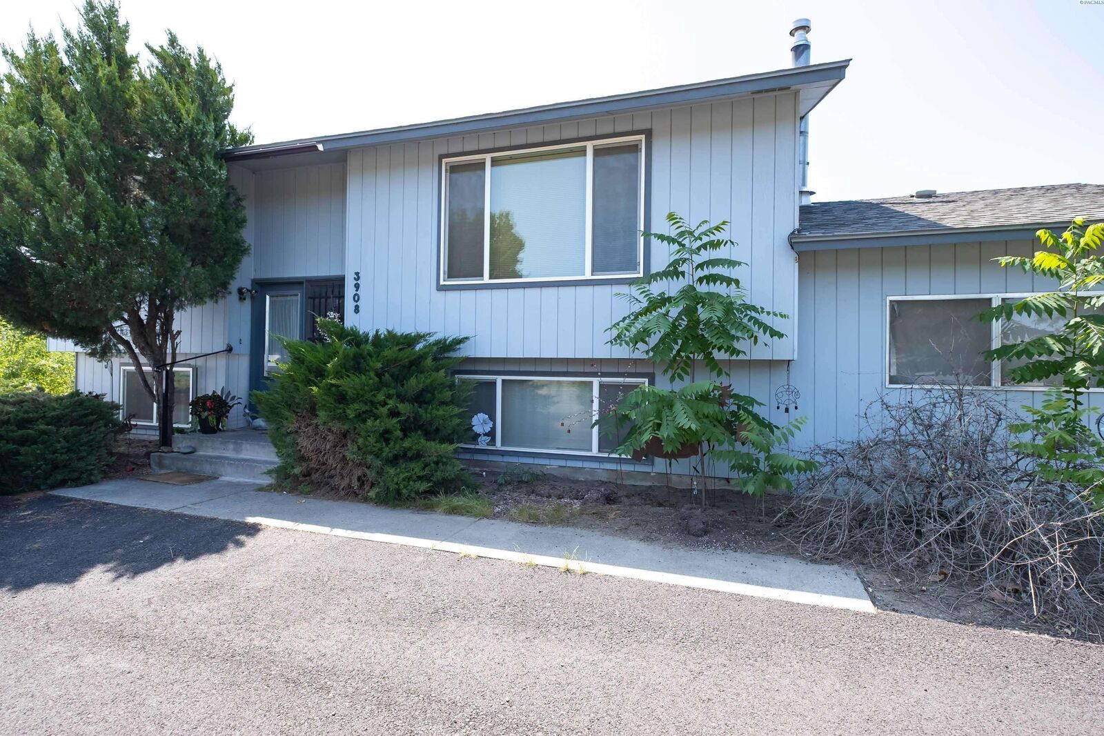 Property Photo: 3908 W Henry St. WA 99301