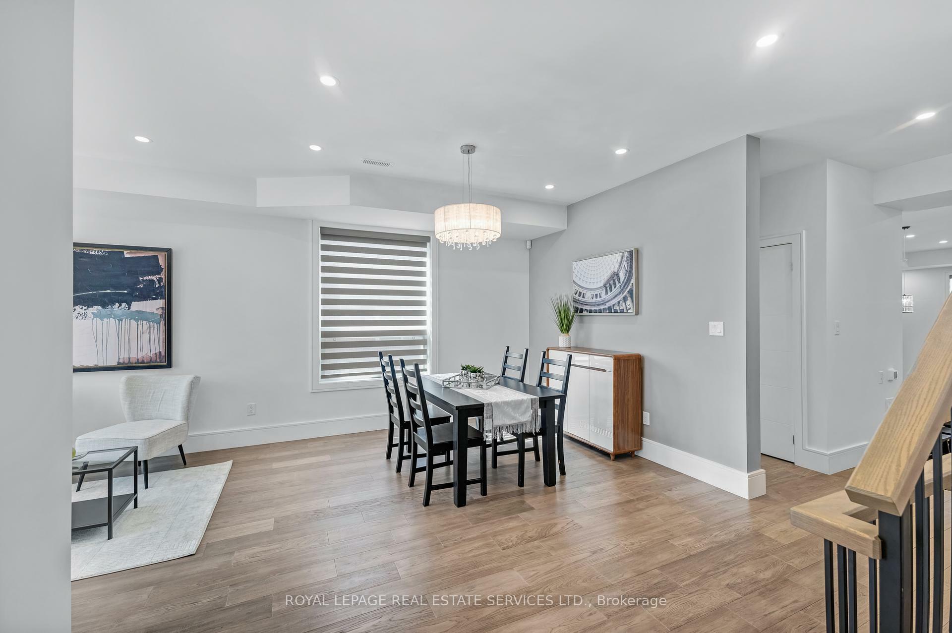 Photo de la propriété: 8 Branch Avenue ON M8W 1M7
