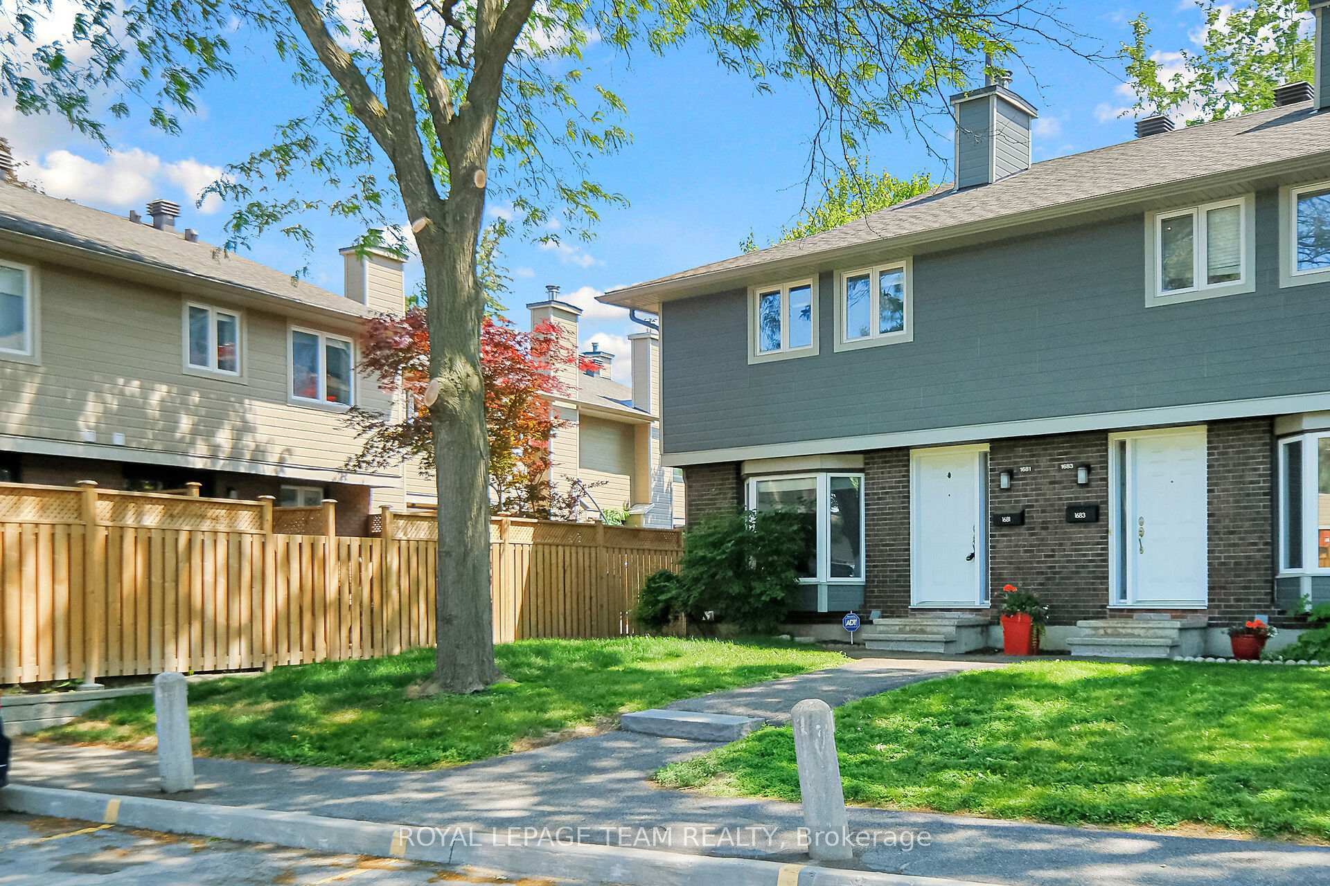 Photo de la propriété: 1681 Bremen Lane 74 ON K1C 4Y7