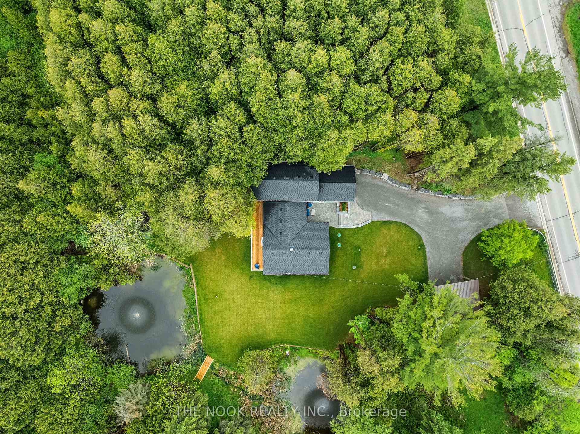 Property Photo: 662 Raglan Road W ON L1H 7K4