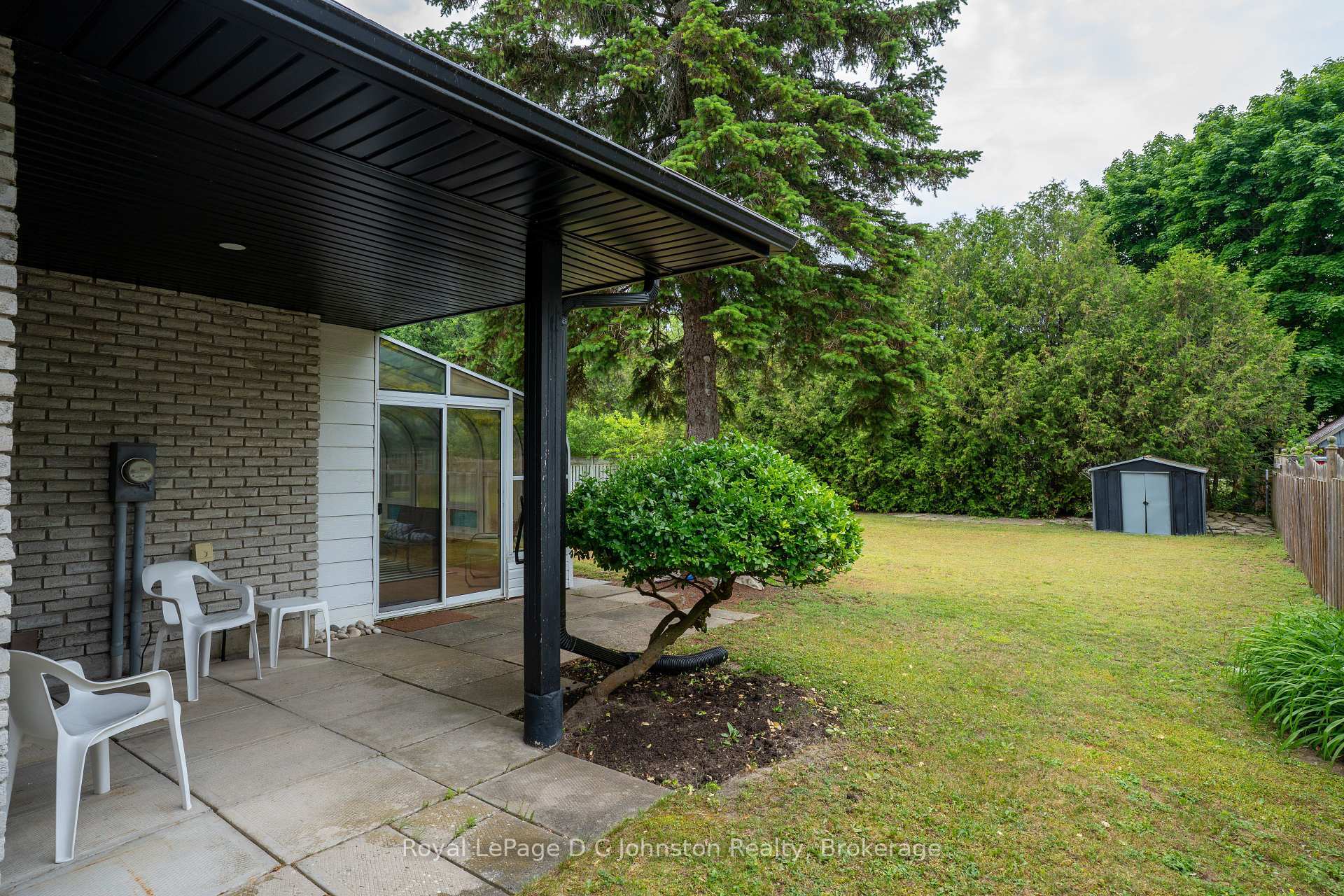 Property Photo: 362 Crawford Street ON N0H 2C2