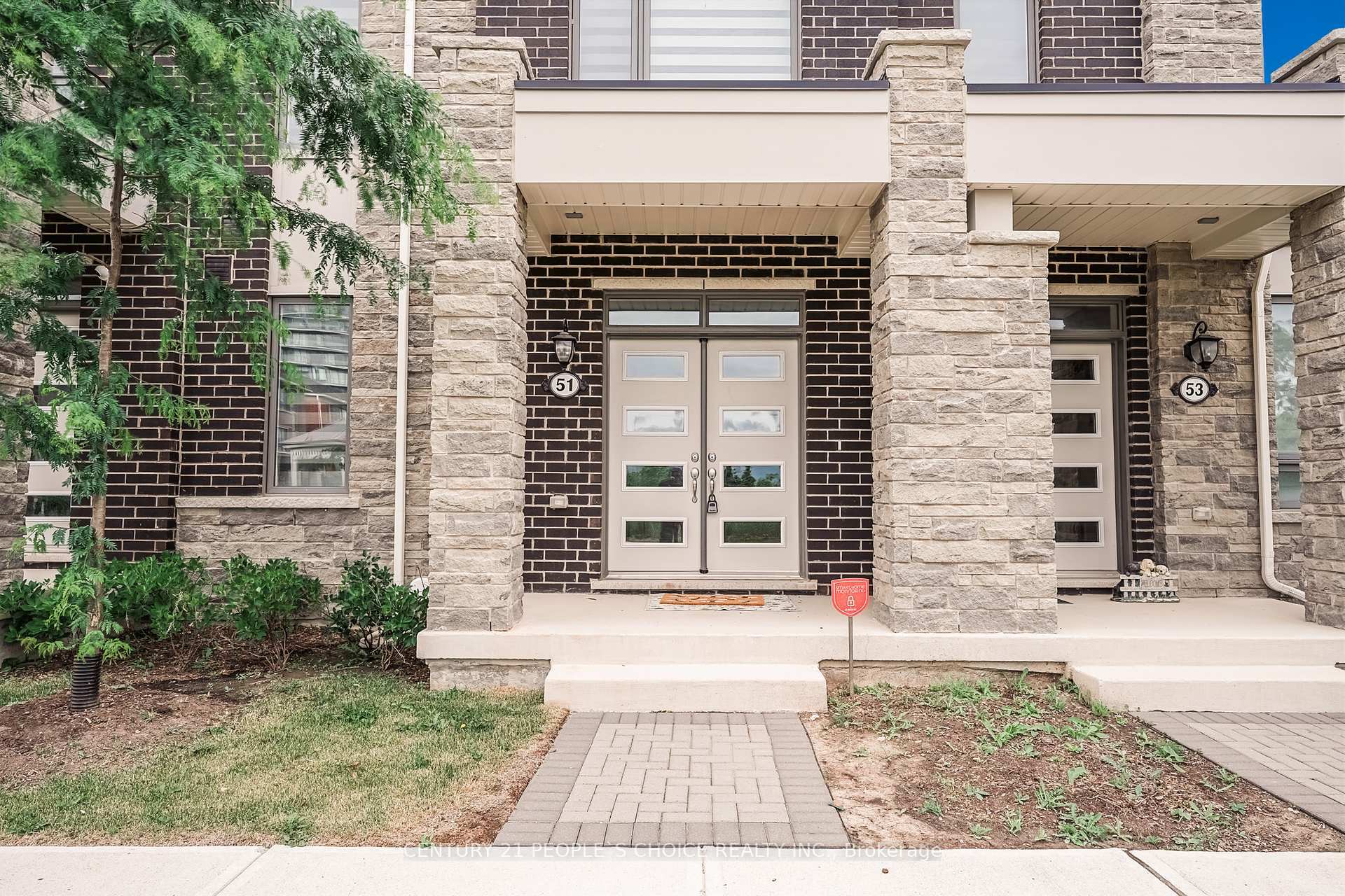 Property Photo: 51 Summer Wind Lane 42 ON L7A 5J2