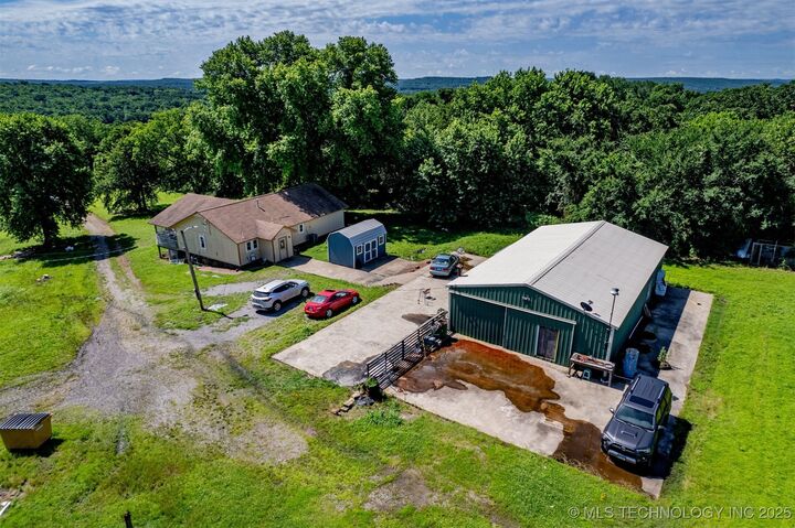 Property Photo: 15171 N Lost City Road OK 74441